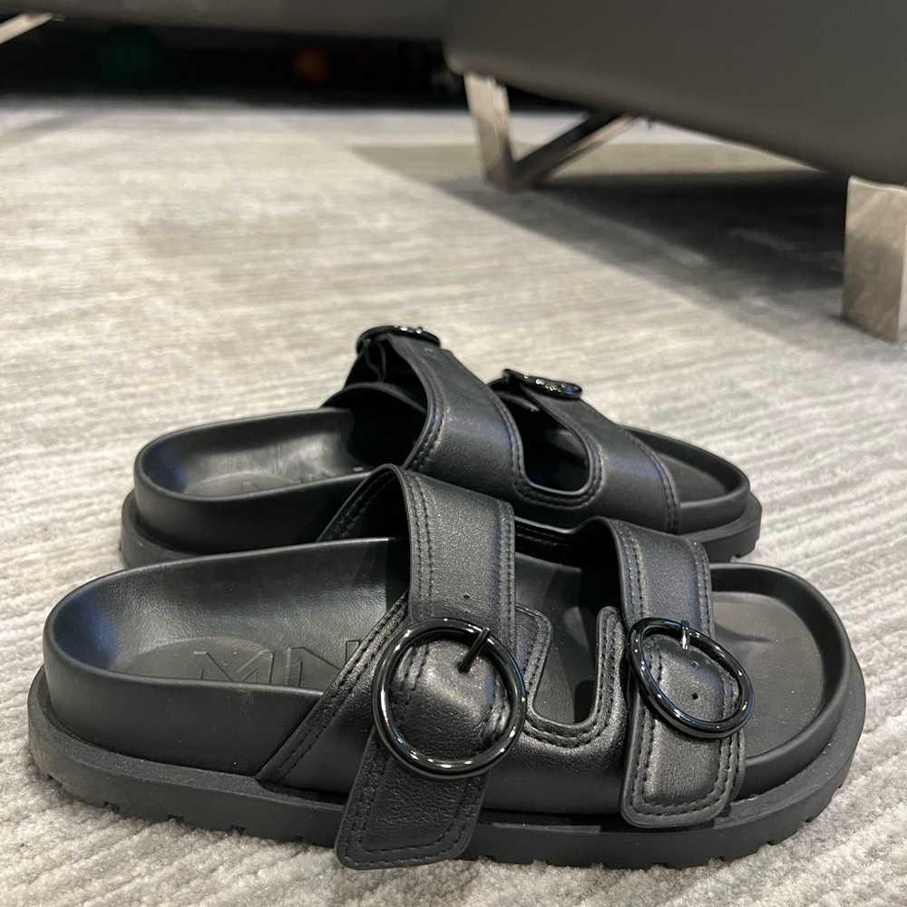 Mango bulky slides